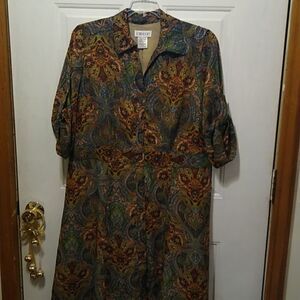 JG Hook Women's 16W Paisley, Pull Overhead, Sleeve to Elbow, Lined Faux Buttons